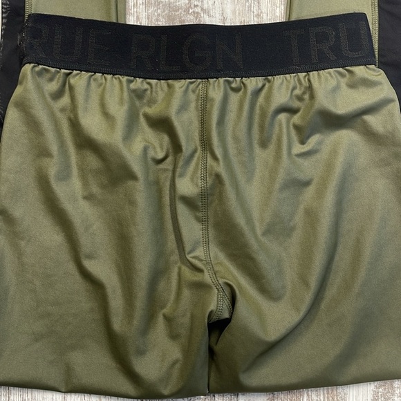 True Religion Green Performance Mesh Leg Leggings Size Large - Picture 10 of 11
